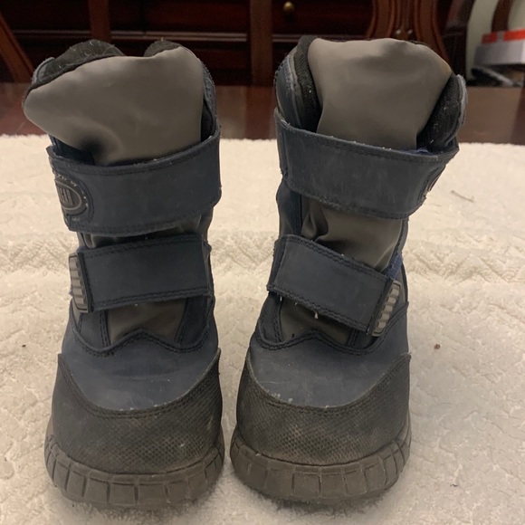Cougar Winter Boots Insulated ( kids size 11) - Picture 4 of 4